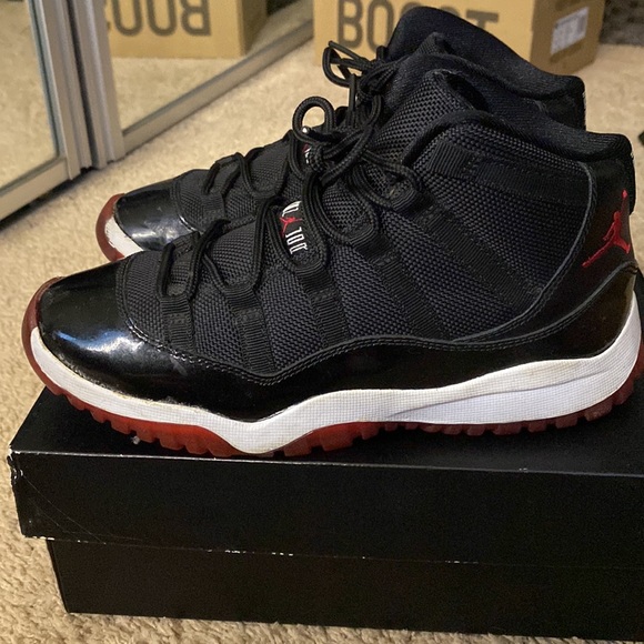 Air Jordan Bred 11 Retro (PS) - Picture 8 of 10
